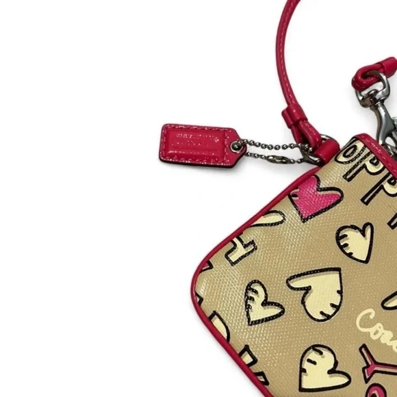 Coach Poppy Graffiti Heart Doodle Print Wristlet NWOT - Picture 6 of 7